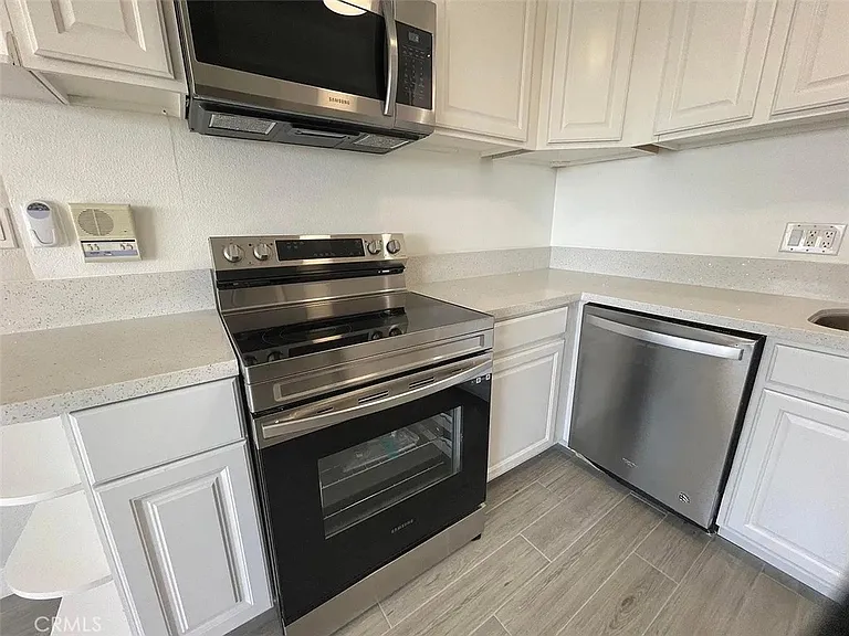 2037 S Coast Hwy #1 — Photo 24