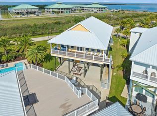 47 Queen Bess Dr, Grand Isle, LA 70358