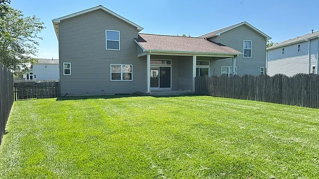 2159 Henning Pl — Photo 3