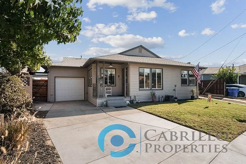 4 bed, 3.0 bath, 1496 sqft, $4,500 — Photo 4