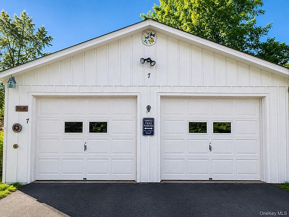 3rd image of 7 Bowers Drive