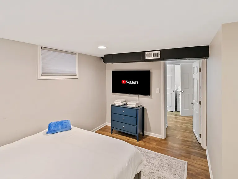 225 W Park Ave #1 — Photo 9