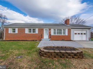 848 E 6th St, Front Royal, VA 22630