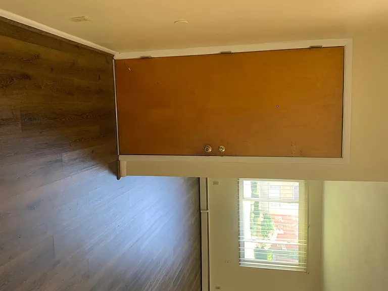 2534 Vera Ave — Photo 9