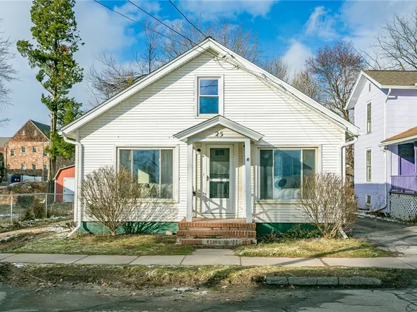 25 Union St, Brockport, NY 14420