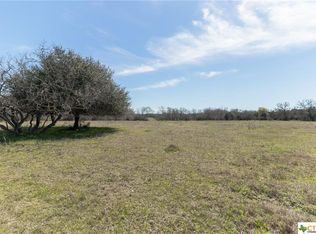 2 Old Waelder Rd, Flatonia, TX 78941