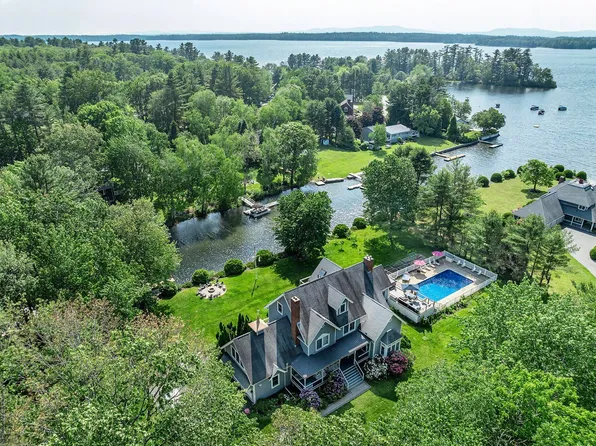 12 Bayview Drive, Raymond, ME 04071