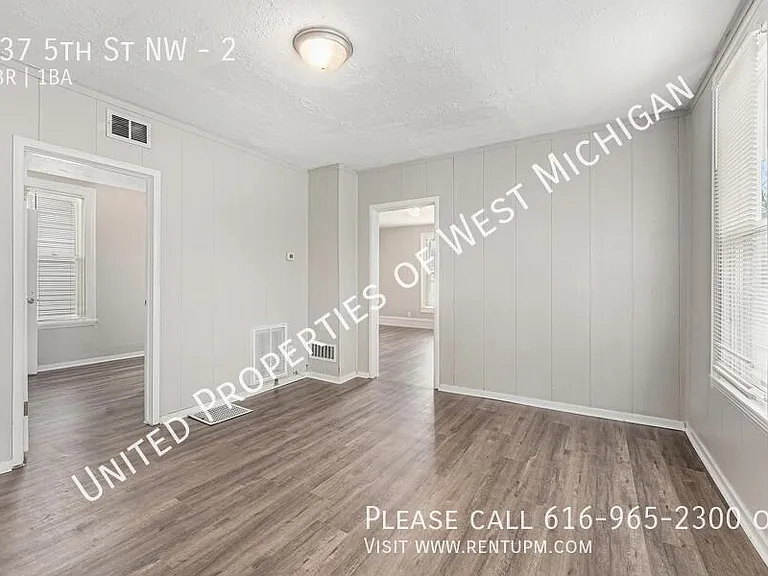 737 5th St NW #2 — Photo 7