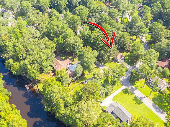 3rd image of 421 Lakeview Dr