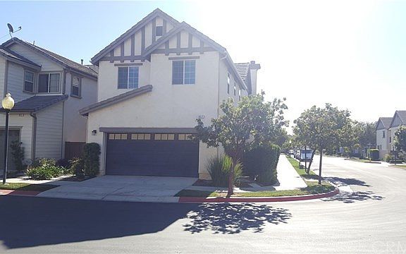 4th image of 857 Havasu St