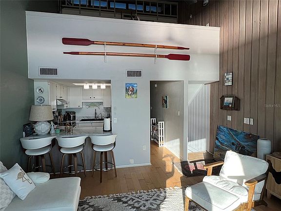 5th image of 850 3rd St #2