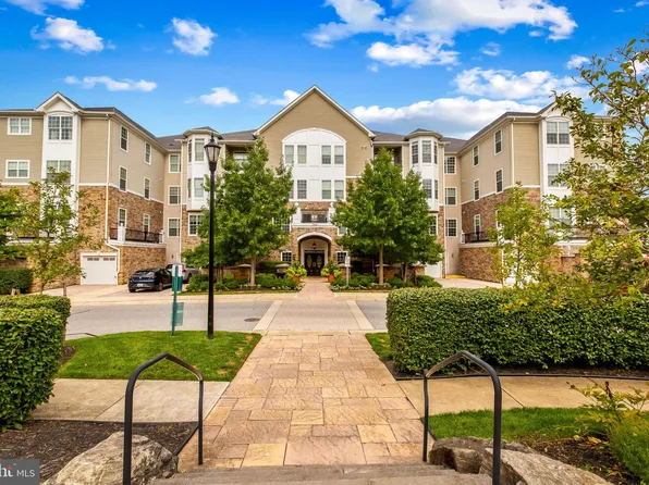 7400 Travertine Dr Unit 204, Baltimore, MD 21209