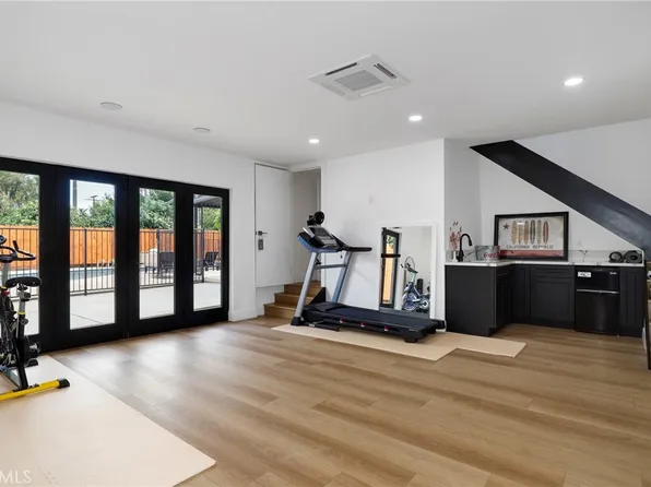 17052 Barneston St, Granada Hills, CA 91344