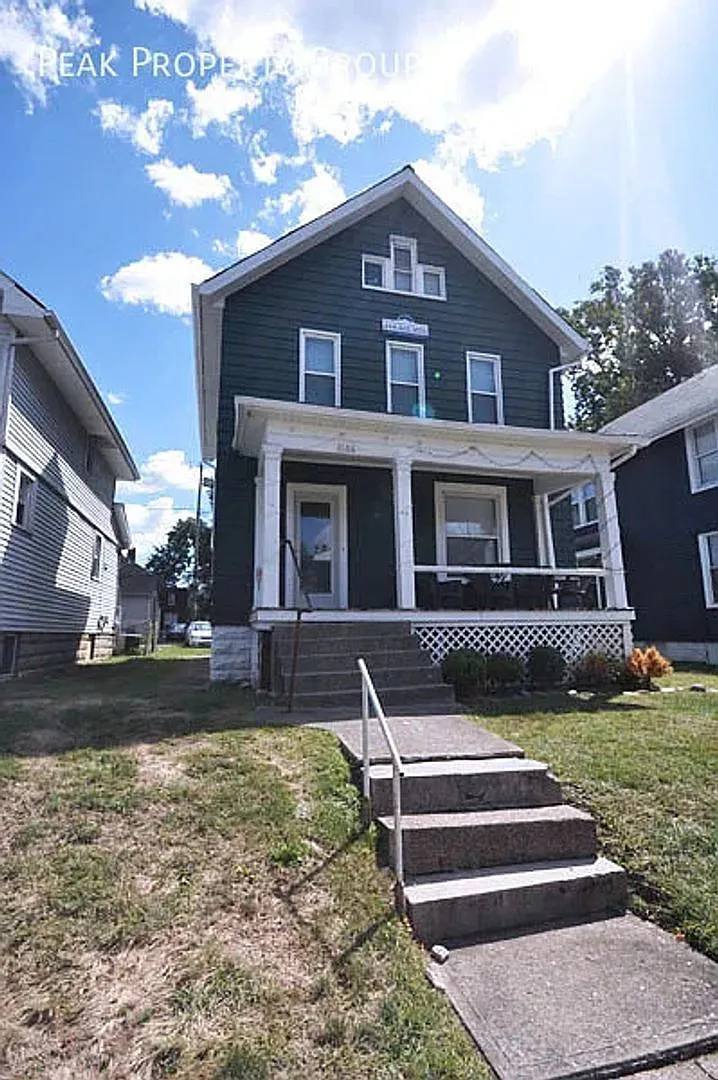 5 bed, 1.0 bath, $2,795 — Photo 1