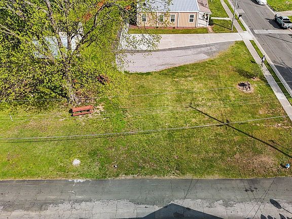 4th image of 216 A & B Orange St