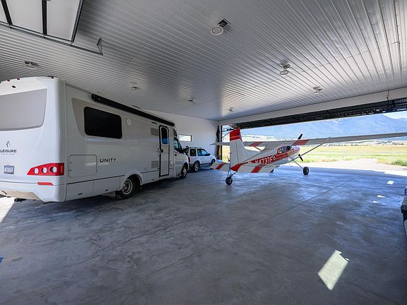 2nd image of 89 Luciano Dr