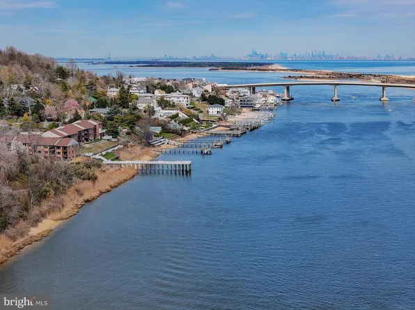 200 Portland Rd APT D-15, Highlands, NJ 07732