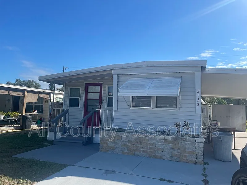 2 bed, 1.0 bath, 920 sqft, $1,175 — Photo 1