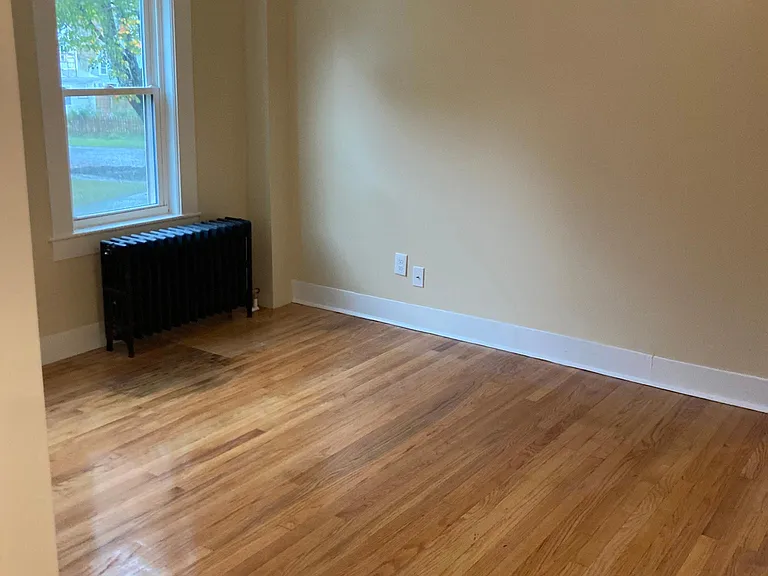 13 Vernon St #1 — Photo 7