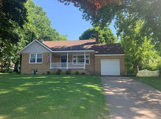 718 Euclid Blvd, Carthage, MO 64836