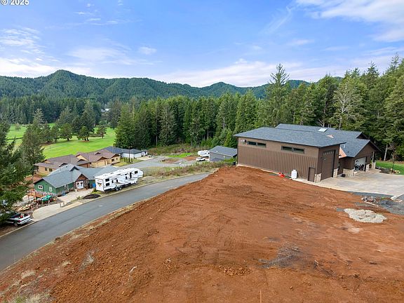 4th image of 611 Hulton Way