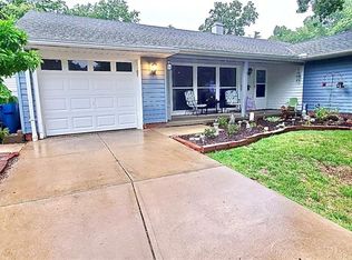 6366 Nelwood Rd, Parma Heights, OH 44130