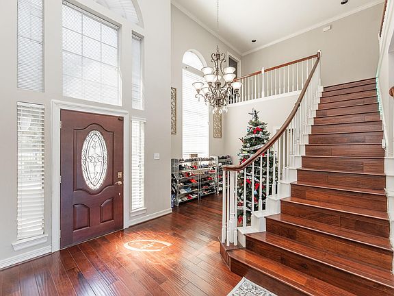 4th image of 1907 Waterside Dr