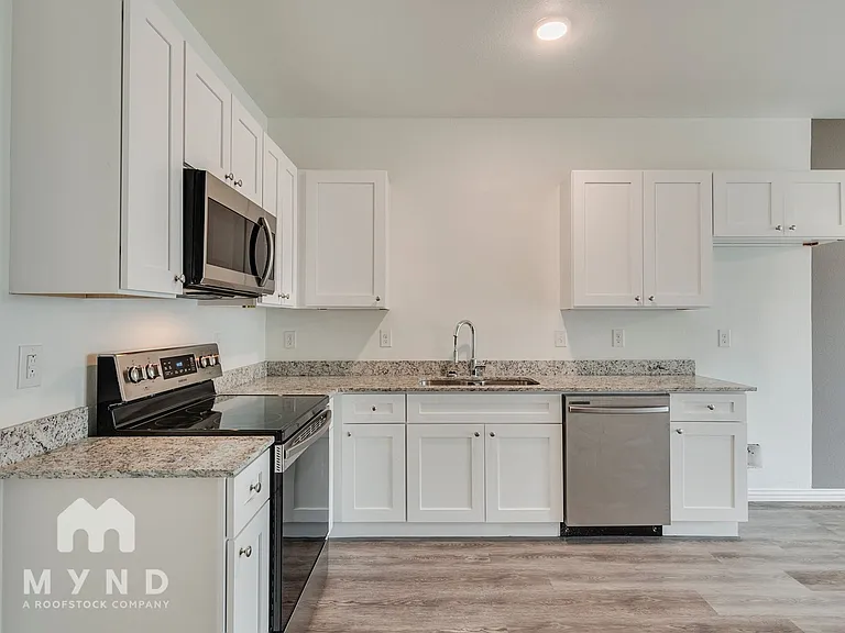 3234 Cherry Ln — Photo 4