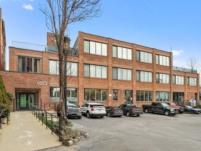 950 Dorchester Ave #205 — Photo 18