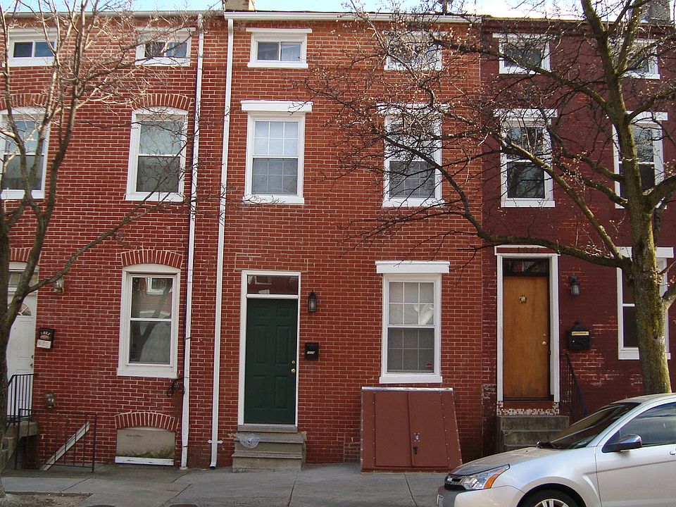 1039 Hollins