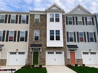 13817 Village View Dr, Midlothian, VA 23114