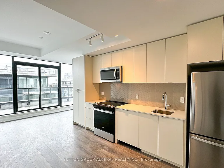 1604 Charles St #Penthouse 512-B — Photo 2