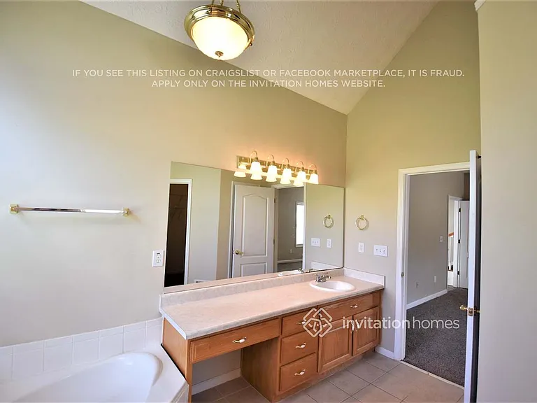 312 Glouchester Dr — Photo 16
