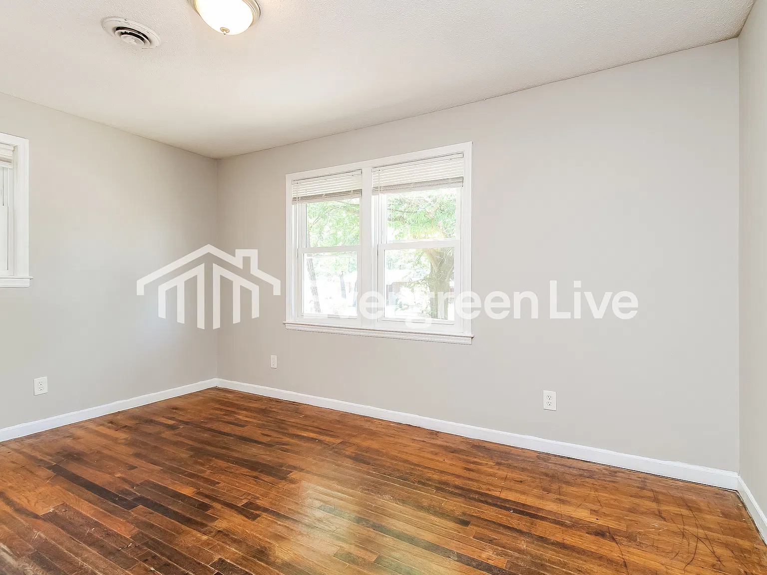 4 bed, 2.0 bath, 1164 sqft, $1,595 — Photo 3