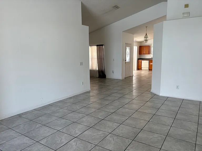 2630 Oneida Loop — Photo 19