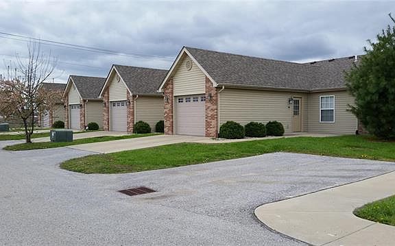 5th image of 2689 Westmoreland Dr Unit 3