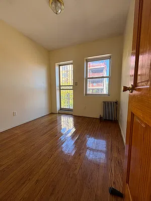 Bedroom, photo 2