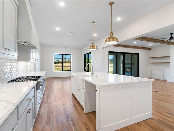 4th image of 9708 Latour Ln