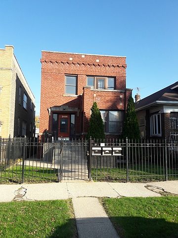 1st image of 2851 N Kildare Ave