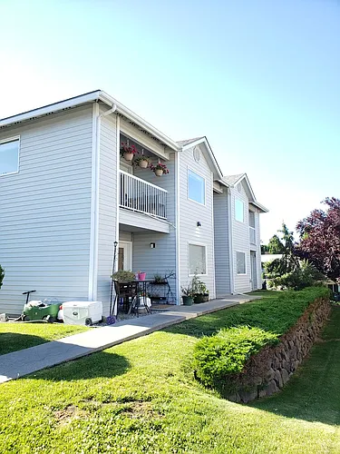 587 Eastmont Ave Photo 1