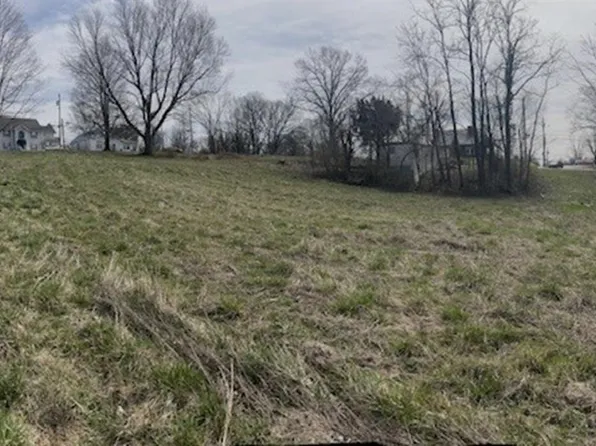 307 N 8th St, Scottsville, KY 42164