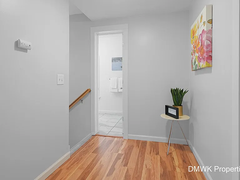 1347 Union Ave NE — Photo 16