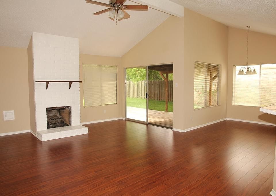1st image of 2514 Chimneystone Cir