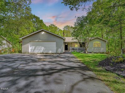201 Comstock Dr, Lords Valley, PA, 18428
