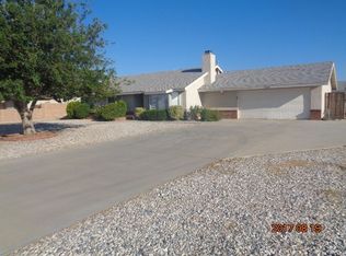 22147 Sioux Rd, Apple Valley, CA 92308