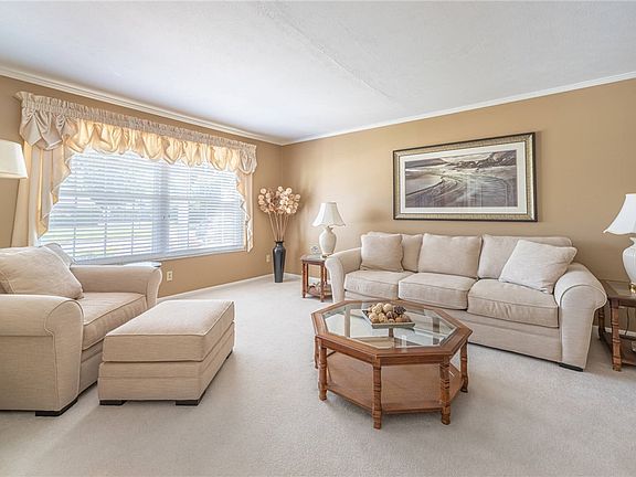 5th image of 5301 Oakbrooke Dr