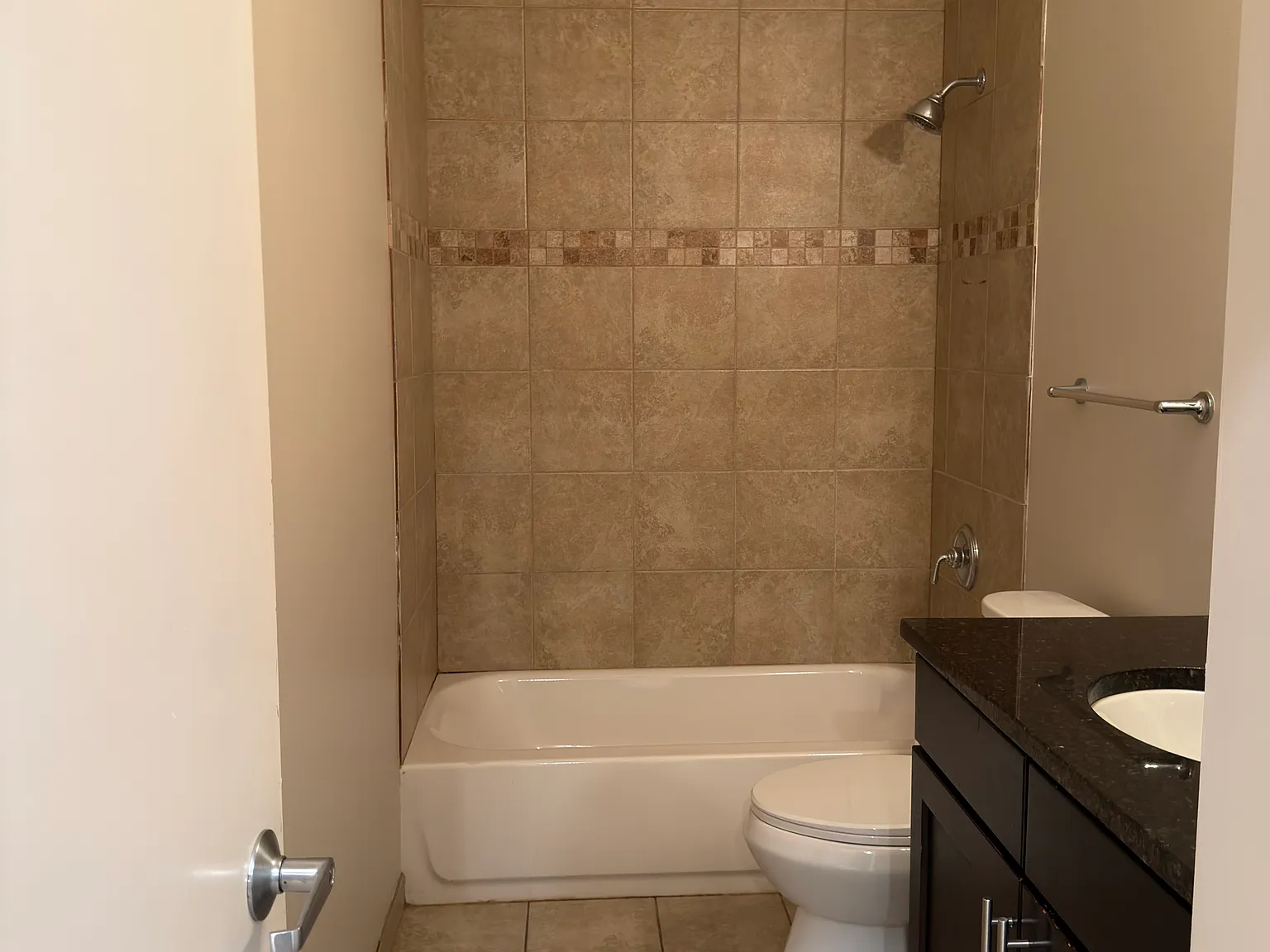 2 bed, 1392 sqft, $2,750 — Photo 4