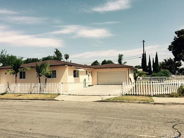 1st image of 11701 Magnolia St