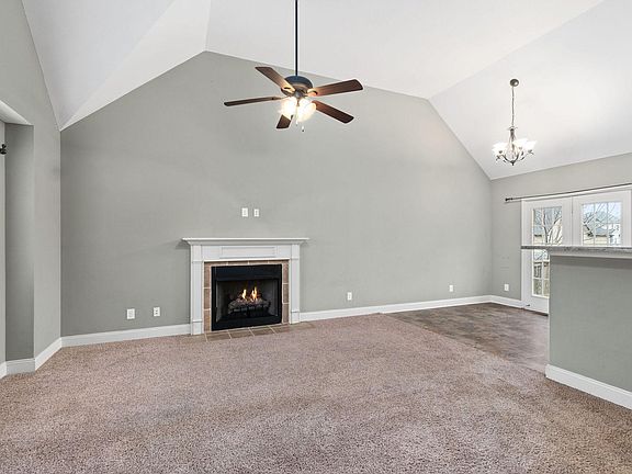 5th image of 579 Kicker Ct