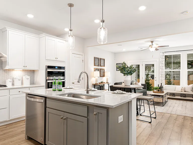 1203 Tice Ln — Photo 8